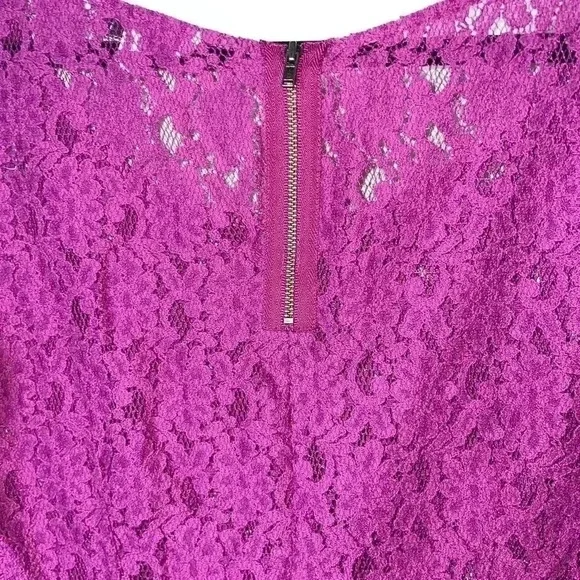 CABI LACE SLEEVELESS BLOUSE PEPLUM STYLE SIZE MEDIUM FUCHSIA IN COLOR - Picture 8 of 10